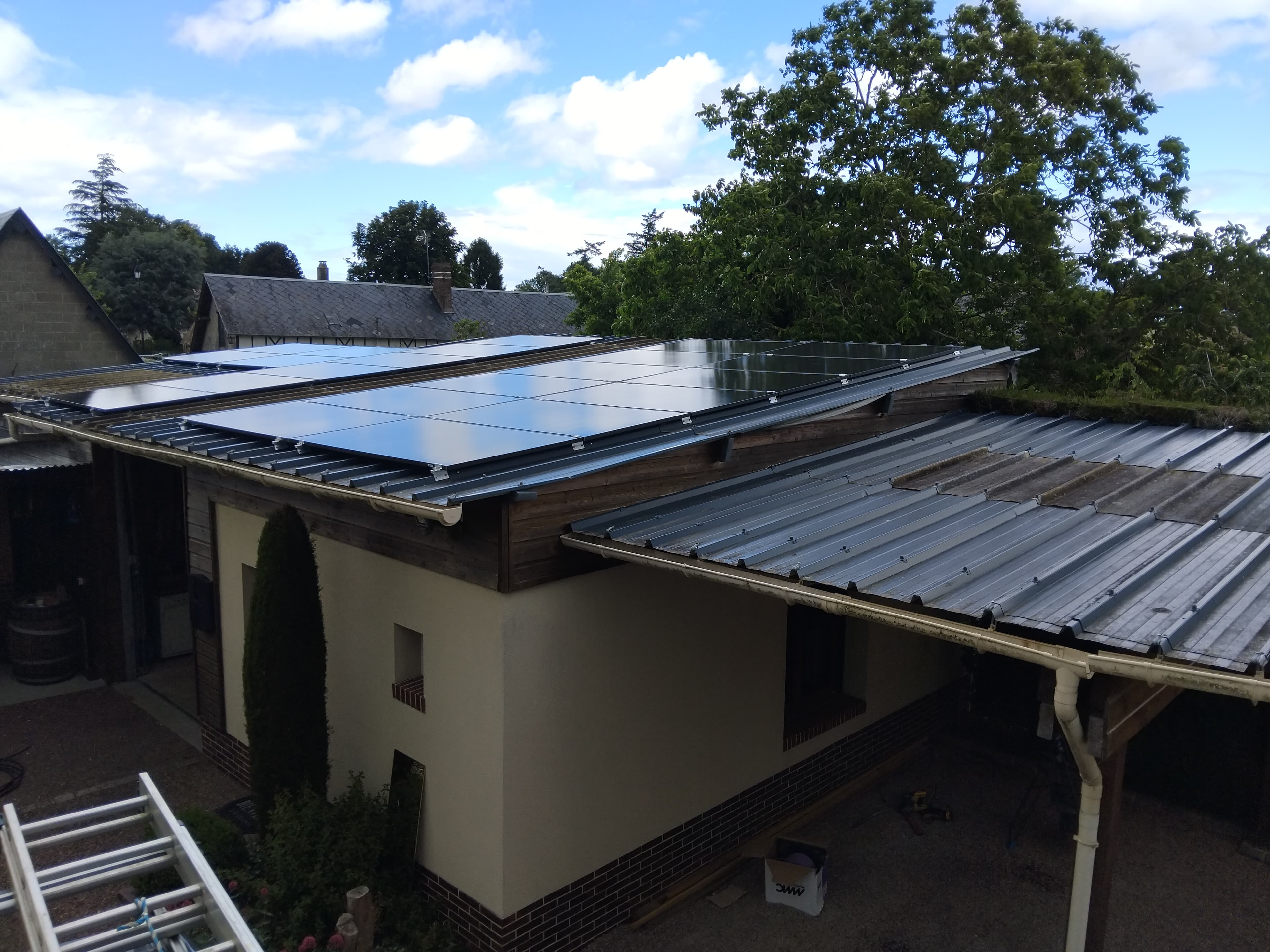 Installation photovoltaïque de 11.0 kWc à Saint-Aubin-d'Écrosville
