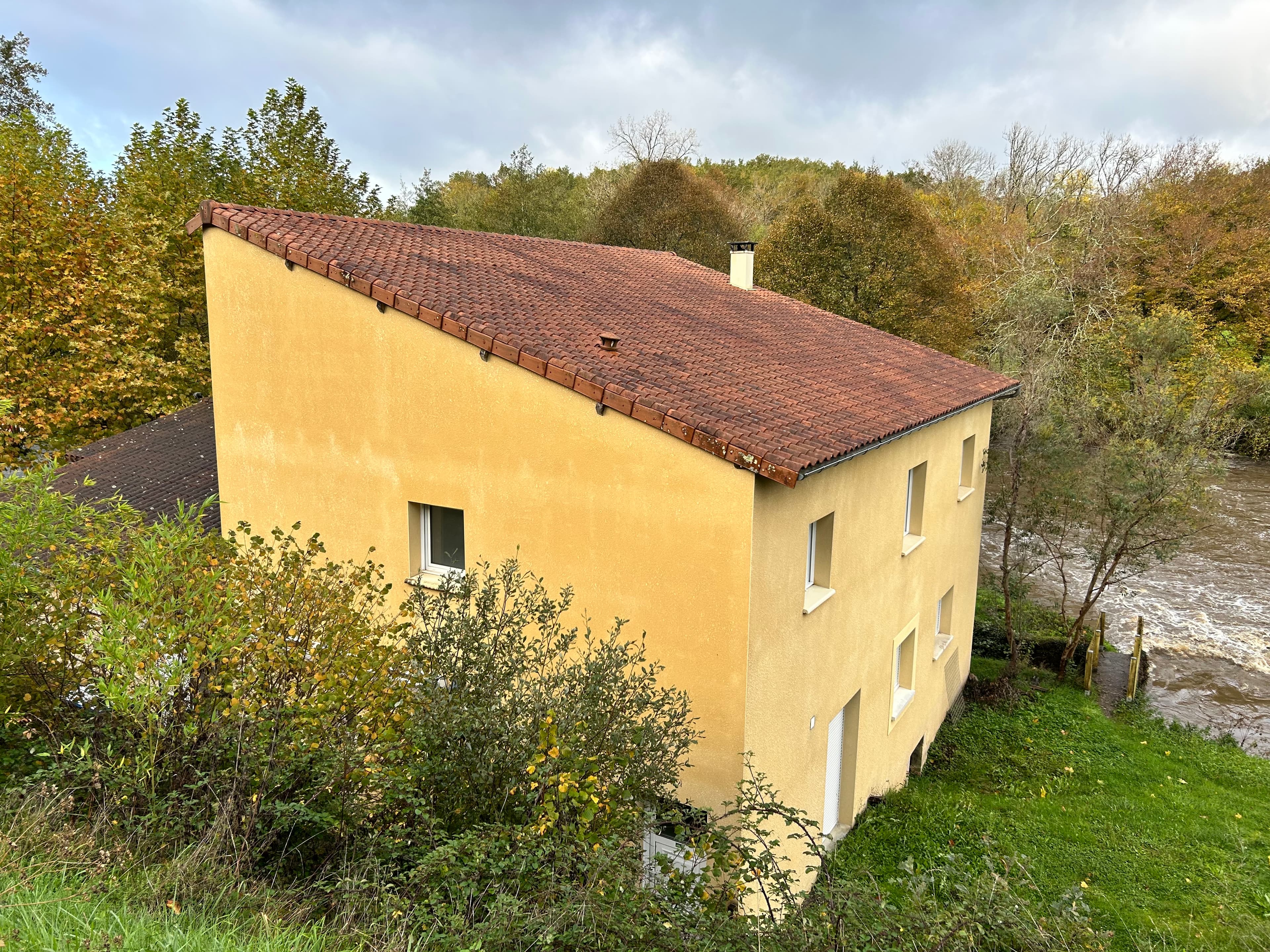 CAMPING Installation photovoltaïque de 30.0 kWc à Cherveix-Cubas
