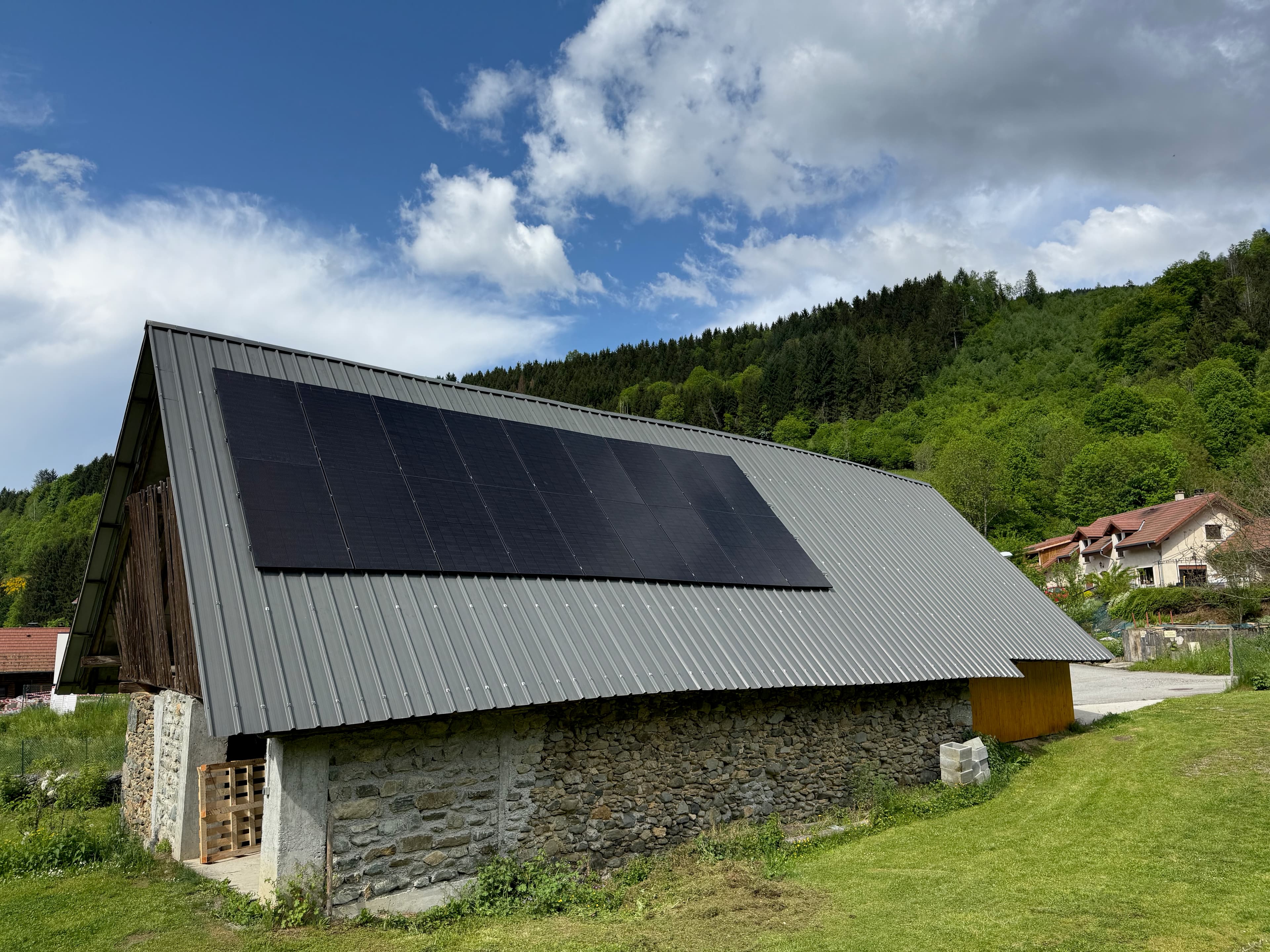 Installation photovoltaïque de 9 kWc à Sainte-Agnès (38)