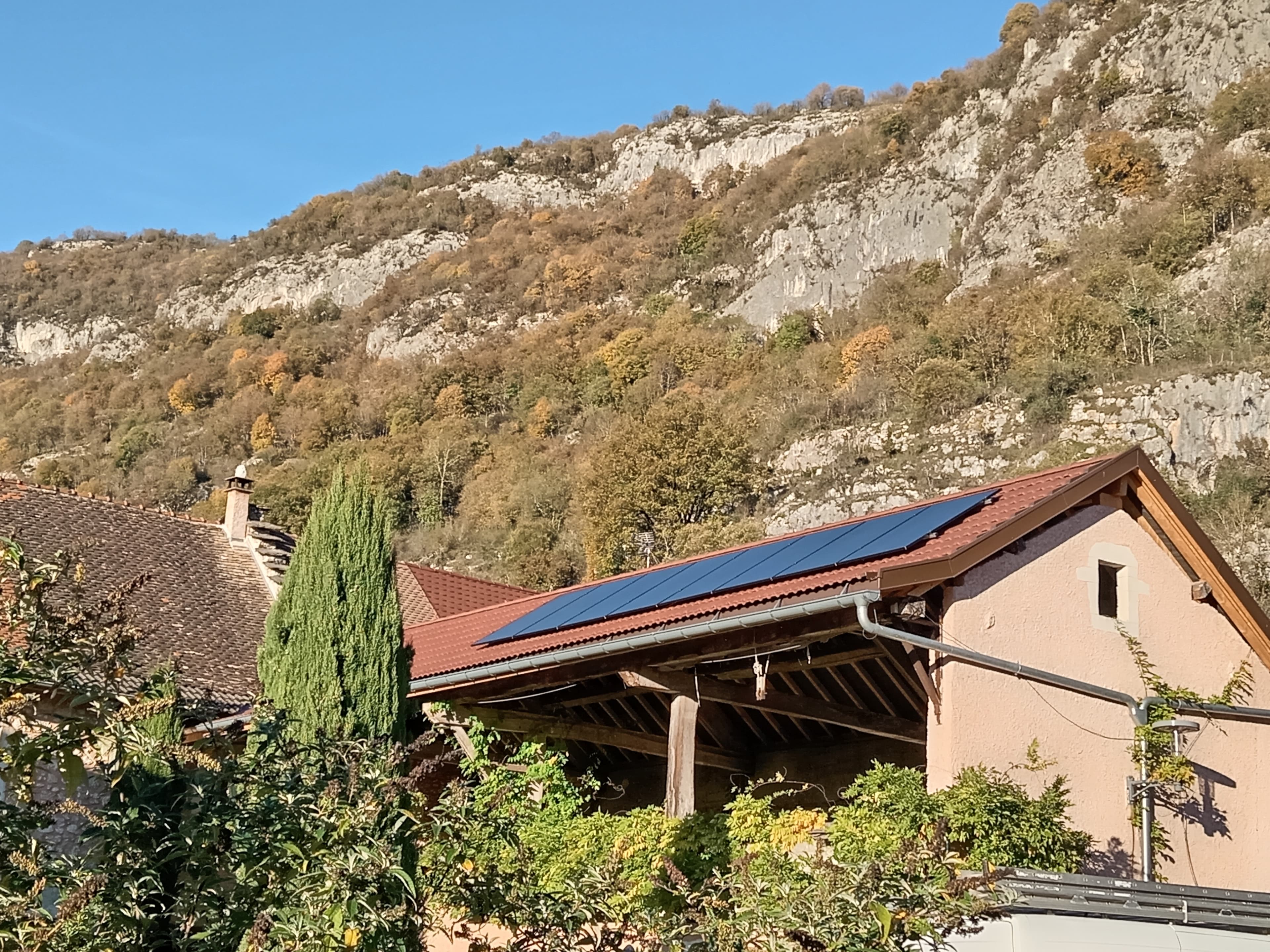 Installation photovoltaïque de 3.0 kWc à Groslée-Saint-Benoit