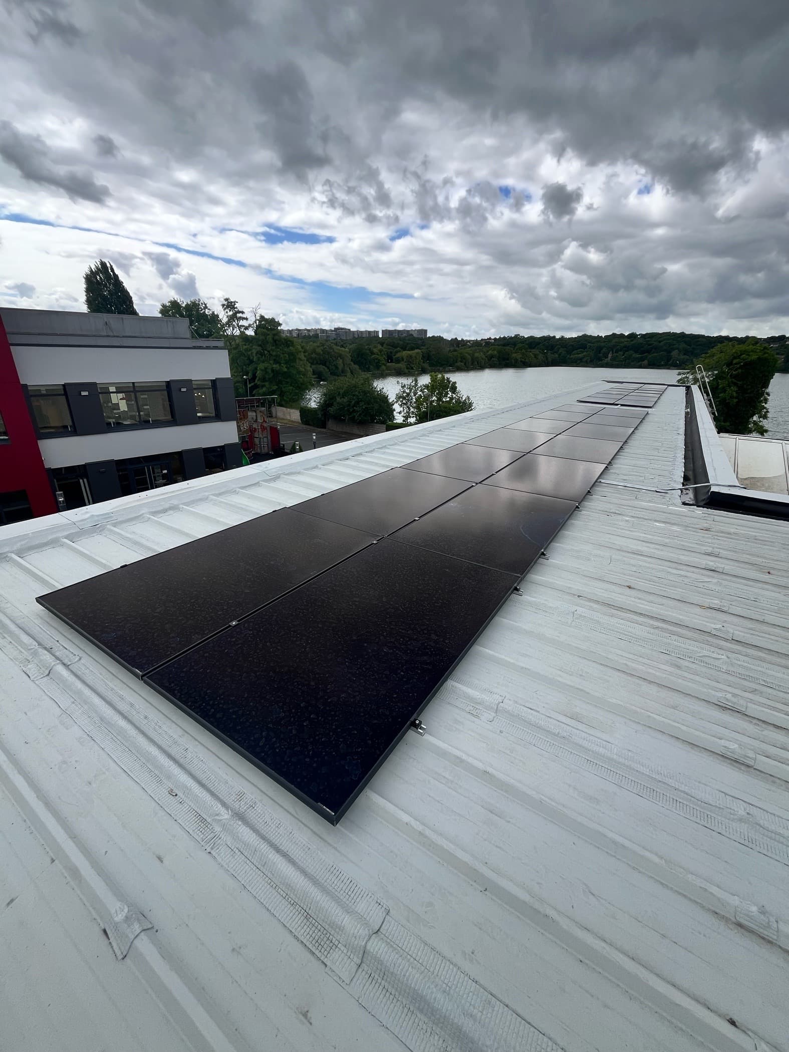 Installation photovoltaïque de 14.0 kWc à Grigny