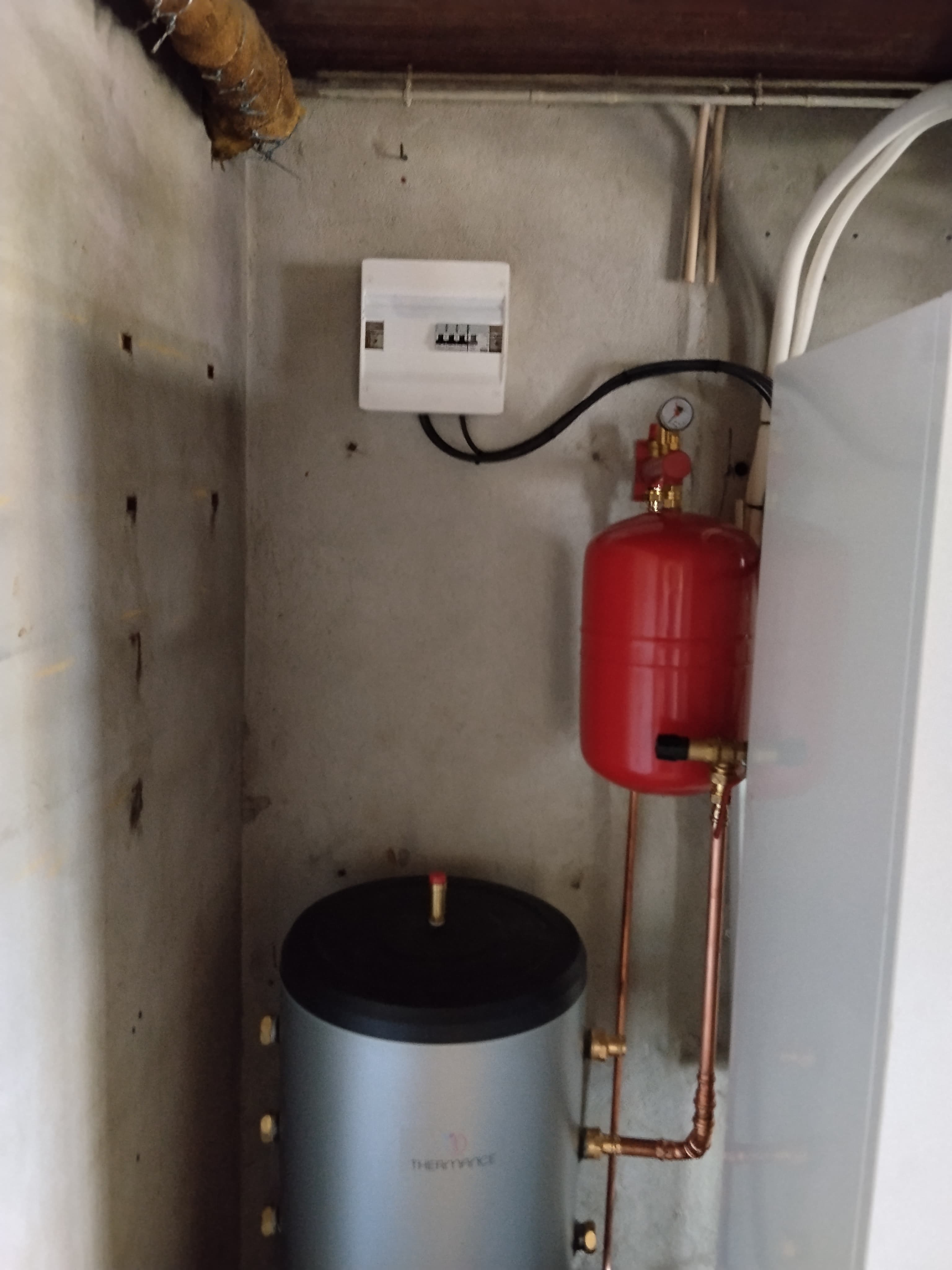 Pompe à chaleur air-eau de 13,5 kW à Saint-Bonnet-le-Château