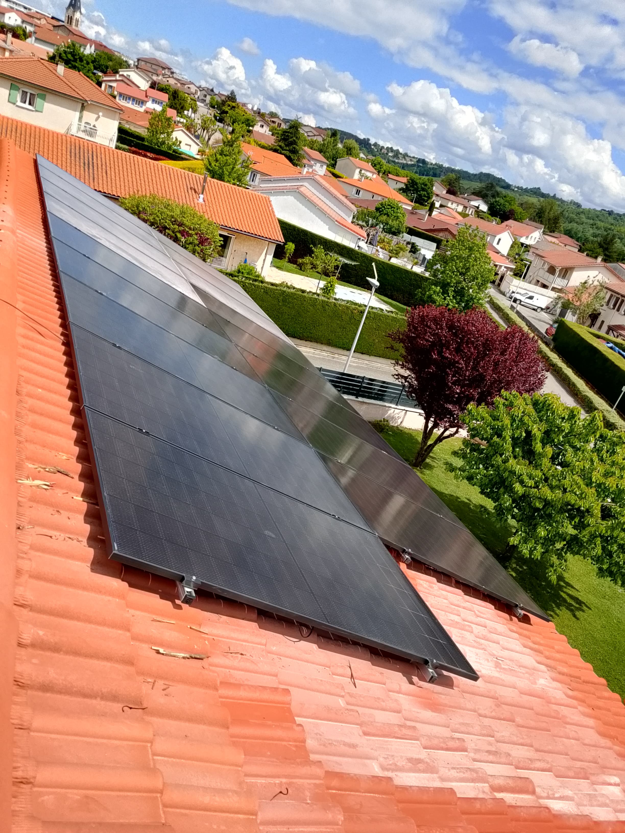 Installation photovoltaïque de 5.0 kWc, pompe à chaleur air/eau, chauffe-eau à La Talaudière
